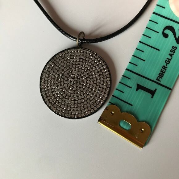Gunmetal and rhinestone circle/shield pendant necklace - Picture 5 of 9